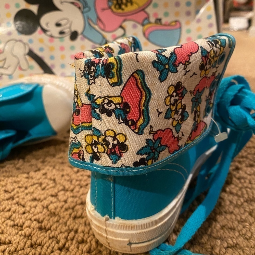 đĽMickey & Minnie Mouse Turquoise Blue Inner Floral Lace Converse Shoes - Picture 5 of 7